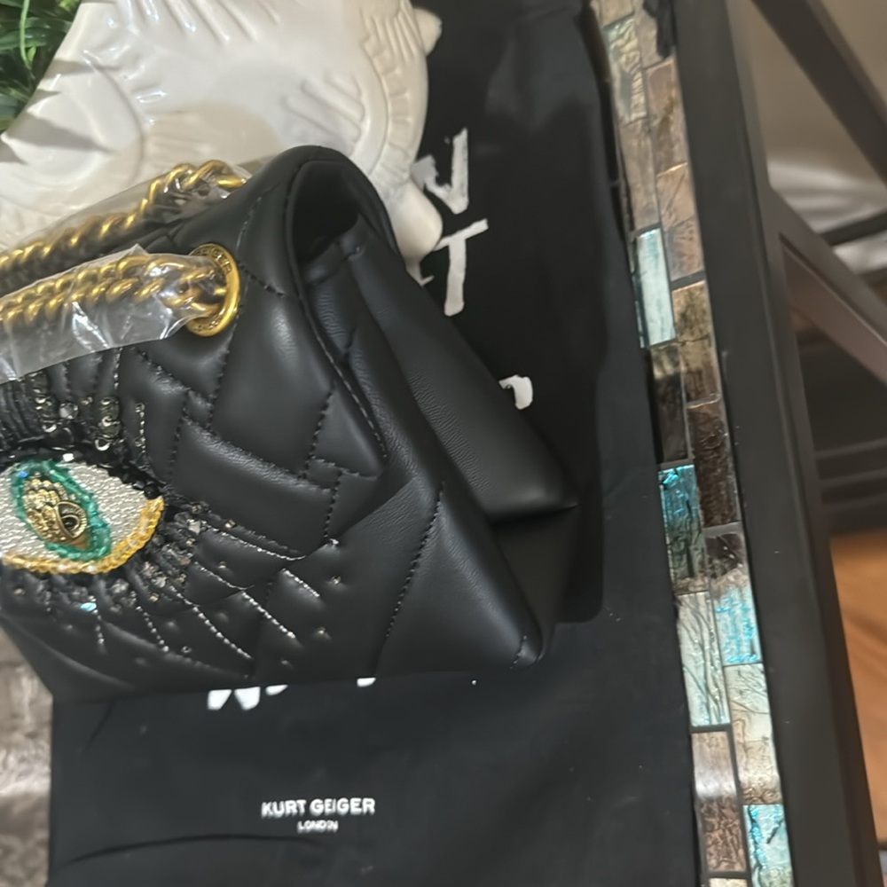 Kurt Geiger London
Mini Kensington Eye Crossbody Bag - Picture 6 of 15